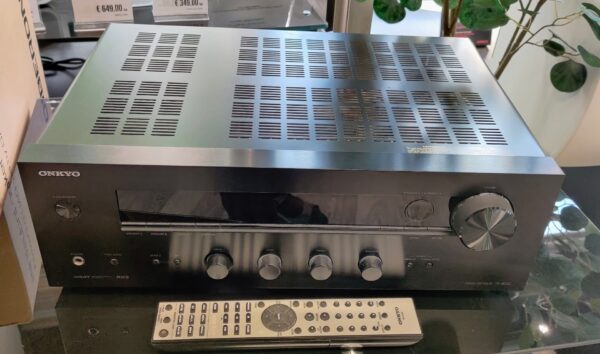 Onkyo TX8030 - vaihtolaite
