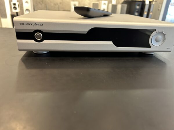 Gustard R26 R2R DAC, Vaihtolaite