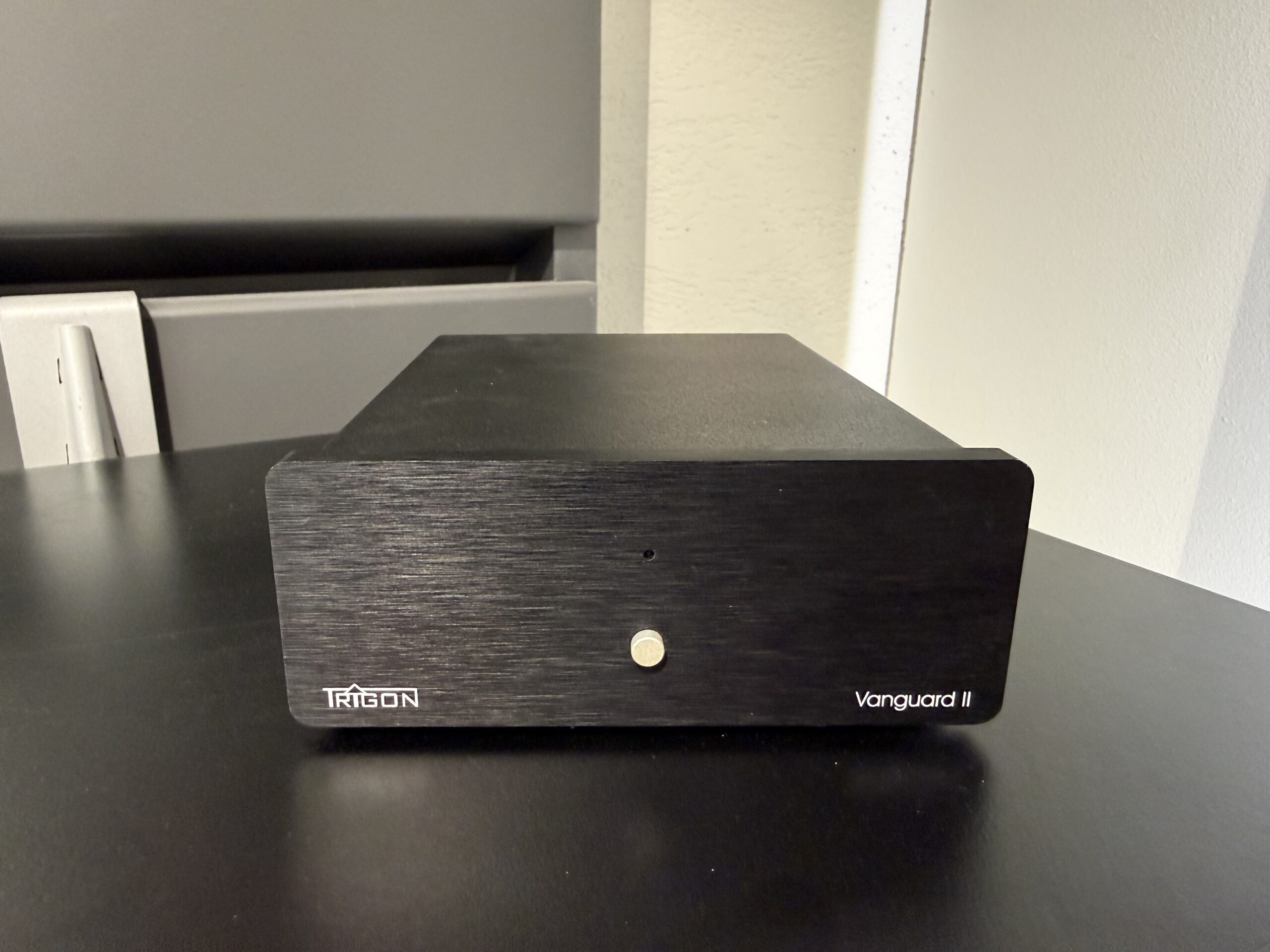 Trigon Vanguard II levysoittimen esivahvistin - vaihtolaite, Oulu