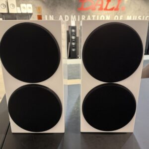 Buchardt Audio P300 – kaiutinpari (vaihtolaite, Oulu)