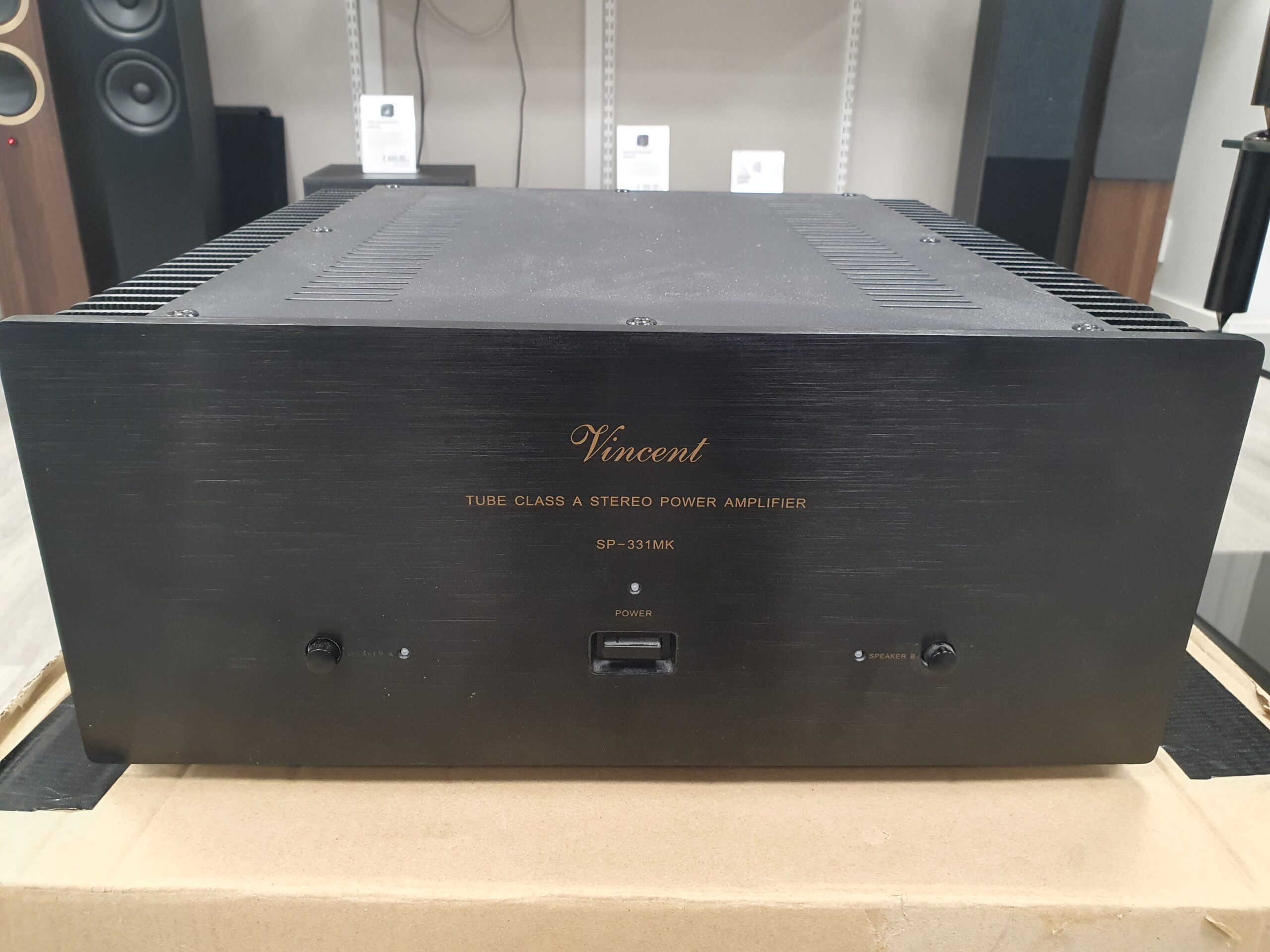 Vincent SP-331 MK Päätevahvistin