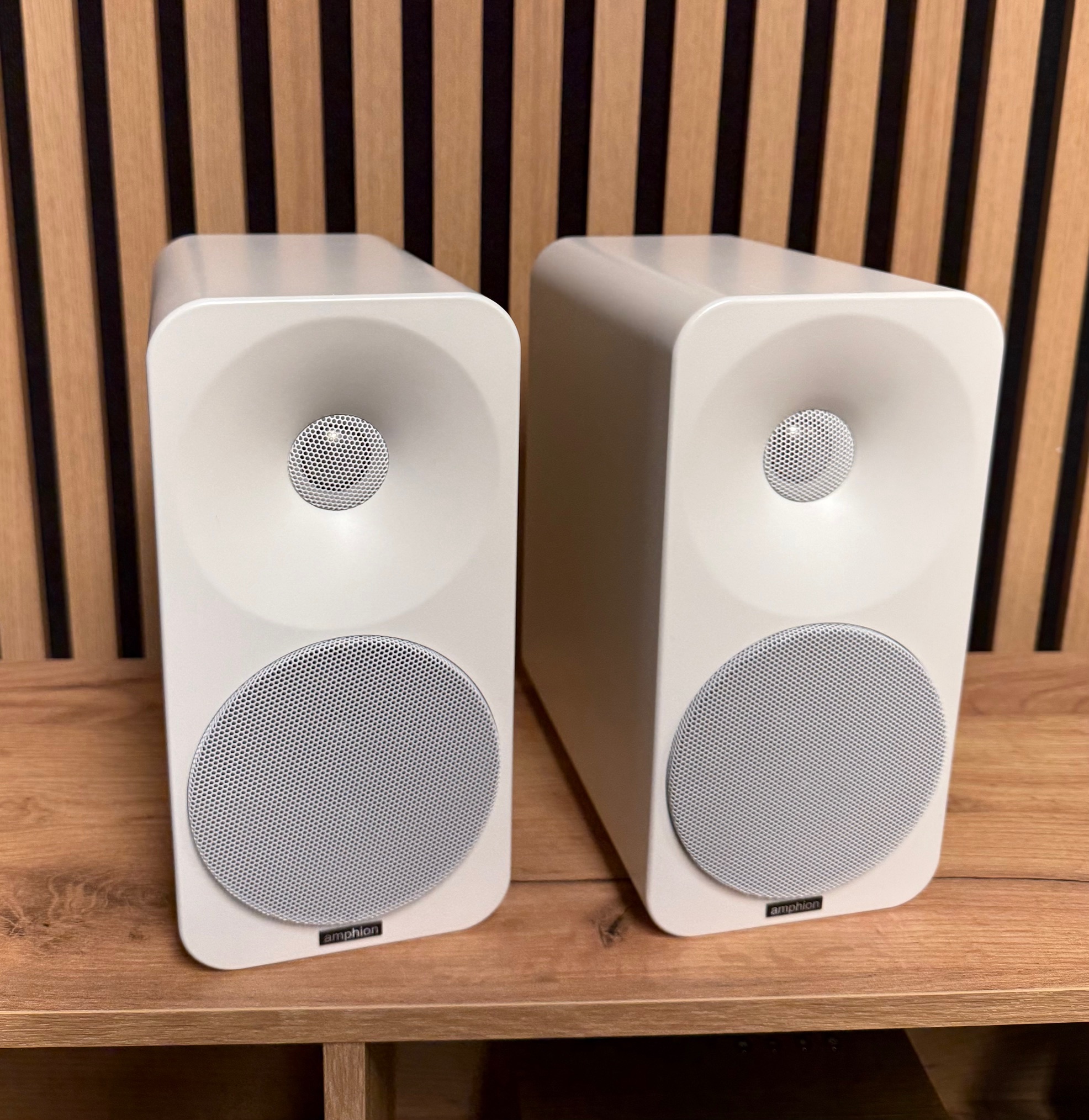 Amphion ION passiivikaiutin pari - vaihtolaite Jyväskylä