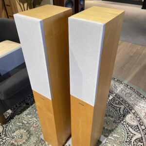 Amphion Athene 2 -lattiakaiutinpari, käytetty / Tampere