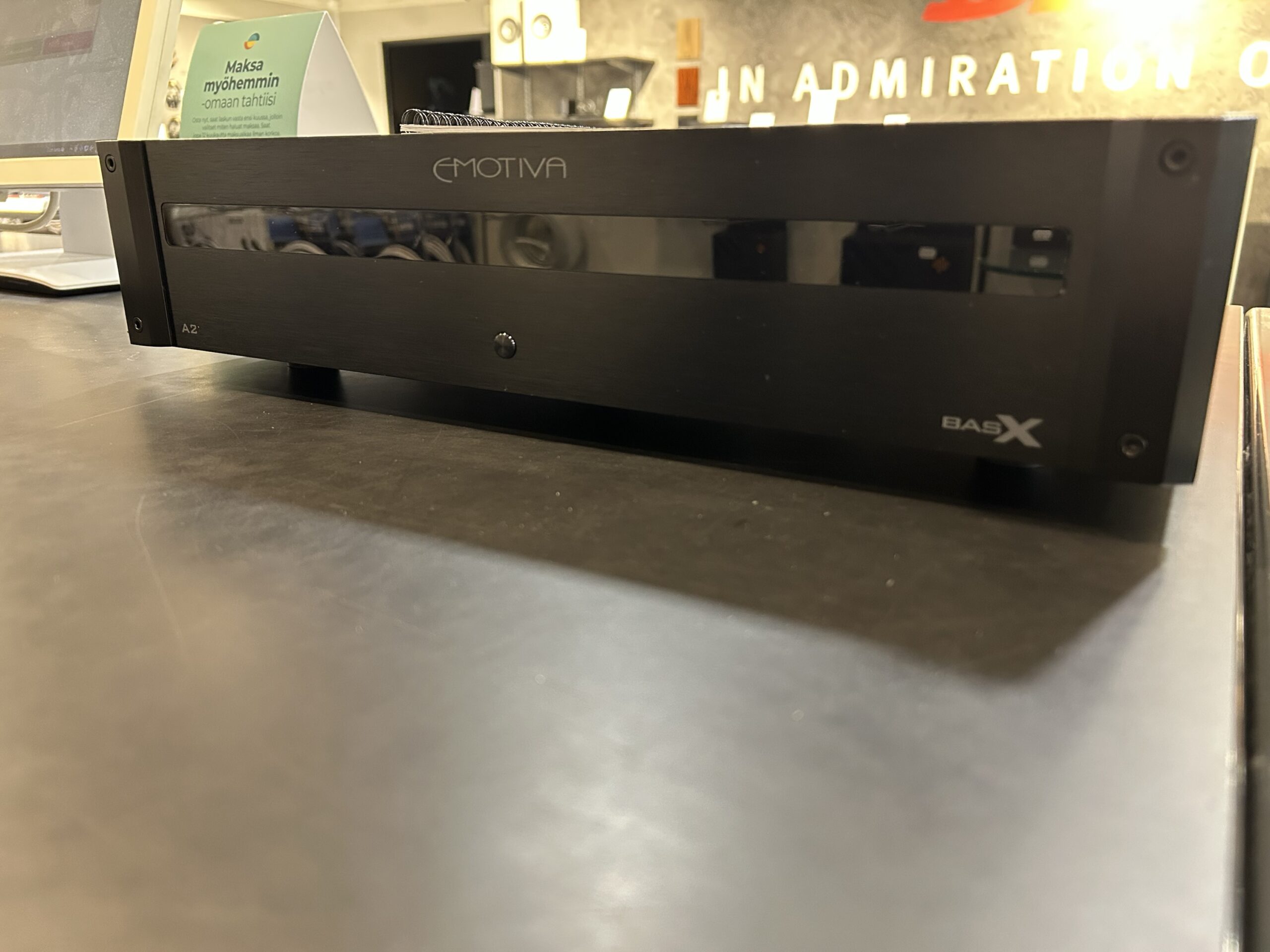 Emotiva Basx A2-päätevahvistin (vaihtolaite, Oulu)