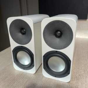 Aurelia Magenta -kaiutinpari, käytetty / TRESK